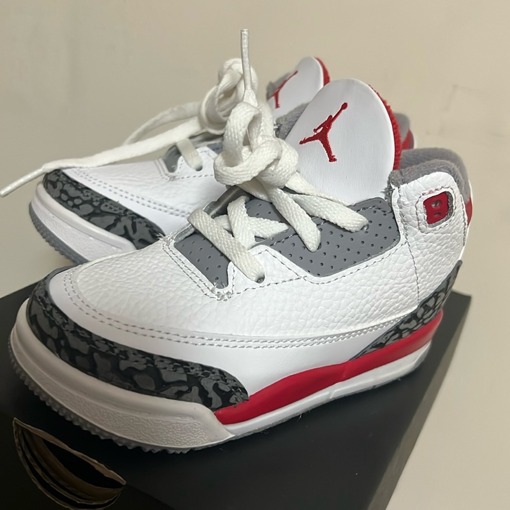 Jordan 3 toddler size 8
